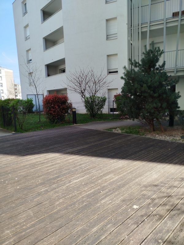 Parking/Garage – 84€/mois