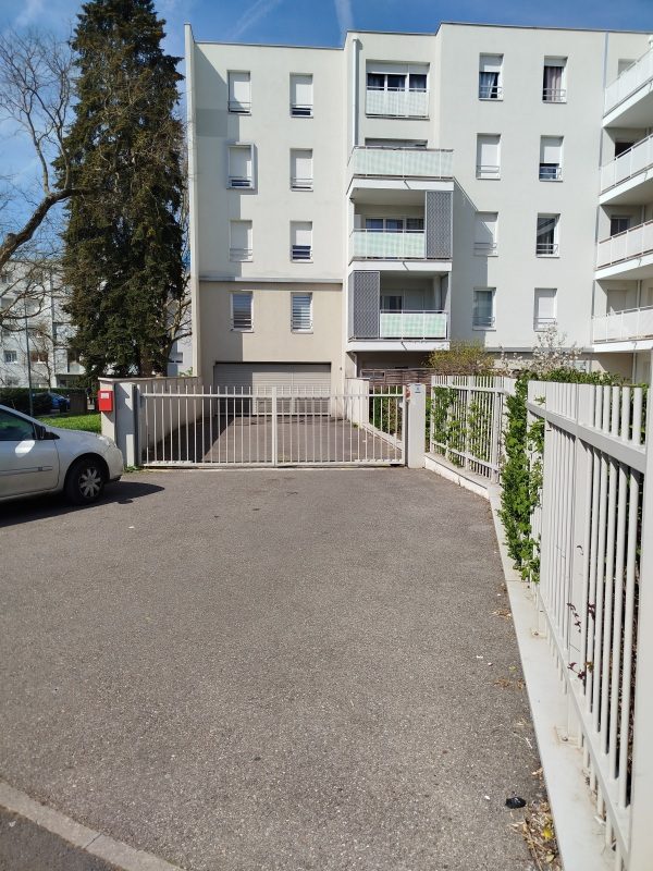 Parking/Garage – 70€/mois